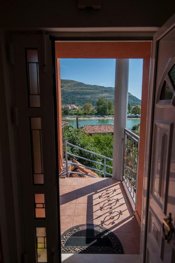 Apartmani Santa Barbara Trebinje Extérieur photo